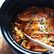 Super Easy Skinny Veggie Crockpot Lasagna - a handful of simple ingredients for a healthy family dinner. | https://strong-feel.today