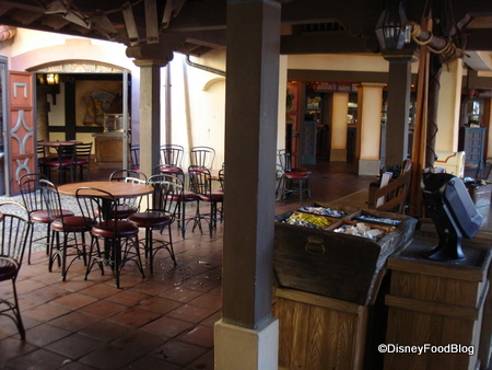 El Pirata y El Perico Seating Area