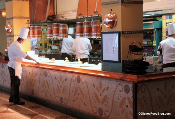 Exhibition Kitchen and Expediting Station