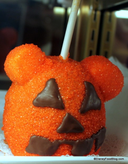 jack o lantern carame apple