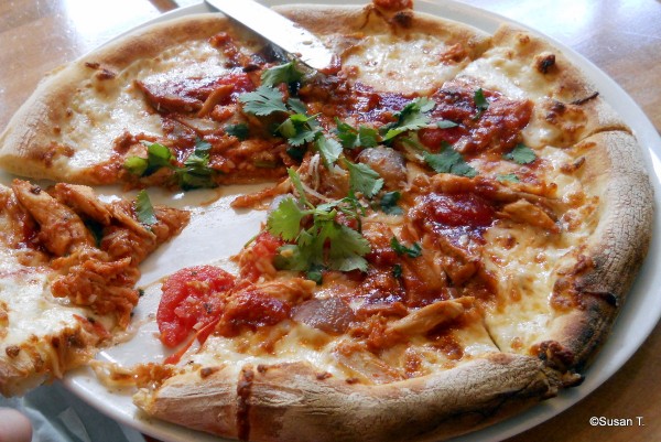 Wolfgang Puck Express Barbecued Chicken Pizza