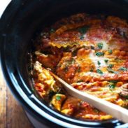 Super Easy Skinny Veggie Crockpot Lasagna - a handful of simple ingredients for a healthy family dinner. | https://strong-feel.today