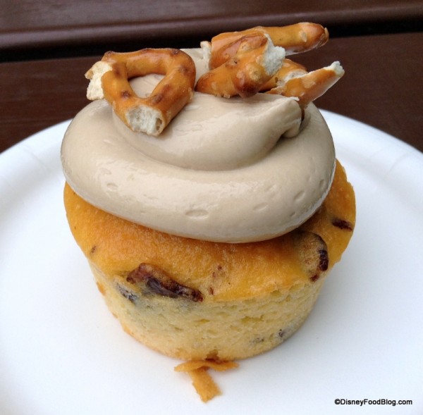 Piggylicious Cupcake -- Bacon cupcake with maple frosting and pretzels