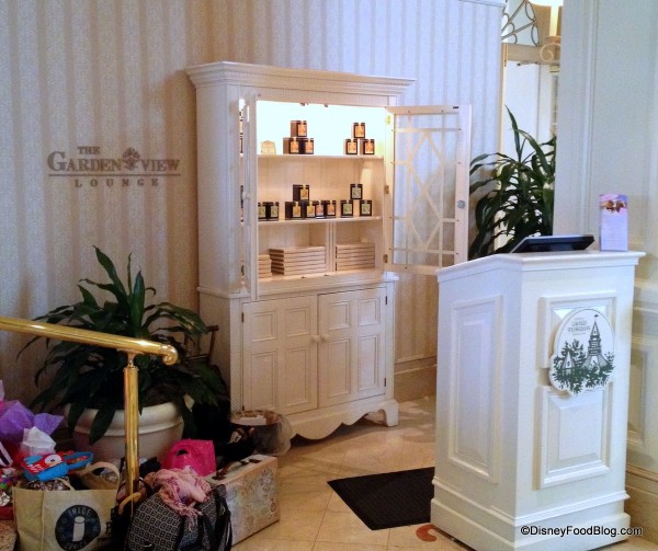 hostess stand Garden View Lounge