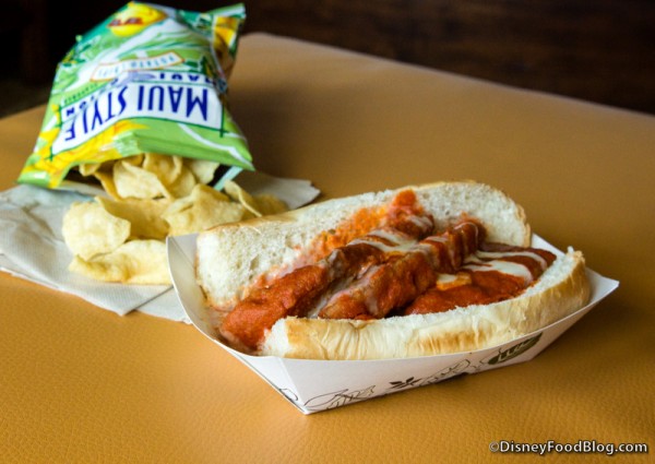 Buffalo Chicken Tenders Dog with Maui Chips