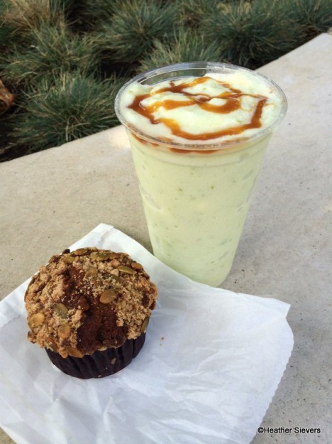 Caramel Apple Smoothie & Pumpkin Muffin