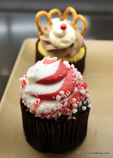 Holiday Swirl Cupcake