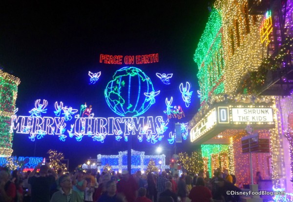 Marquee to the right