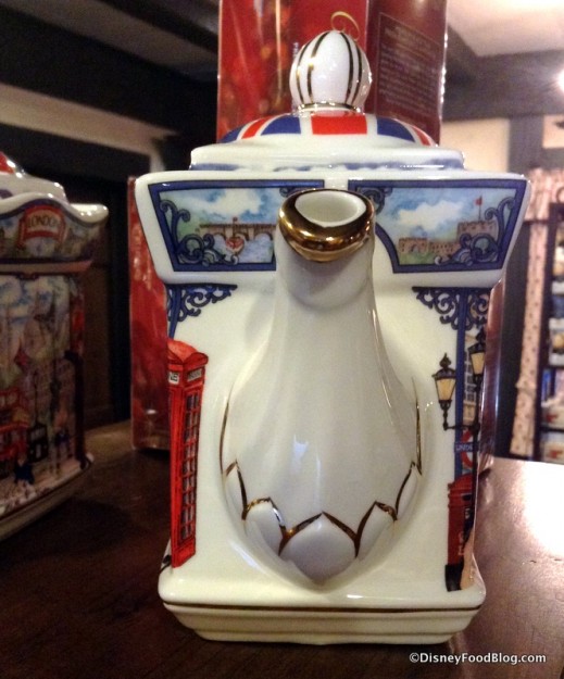 London Teapot spout