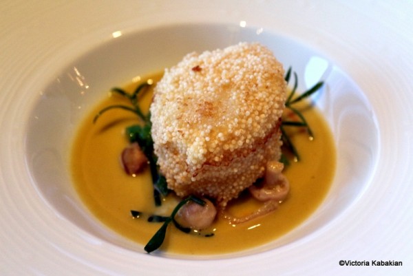 Scallop with curried coconut broth