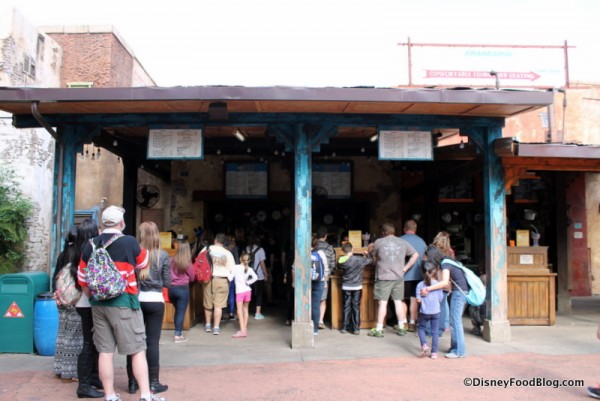 Lines at Local Food Cafes