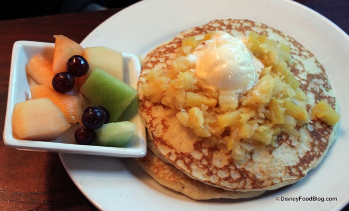Pancakes with pineapple and macadamia nut butter