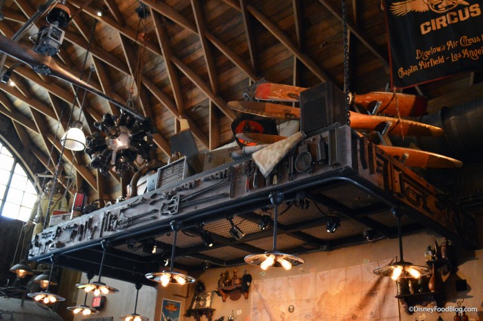 Jock Lindsey's Decor