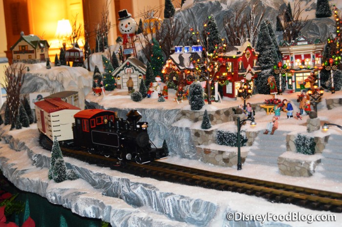 Yacht Club Train Display