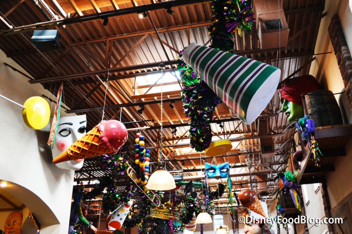 Decor Entering Sassagoula Floatworks and Food Factory 