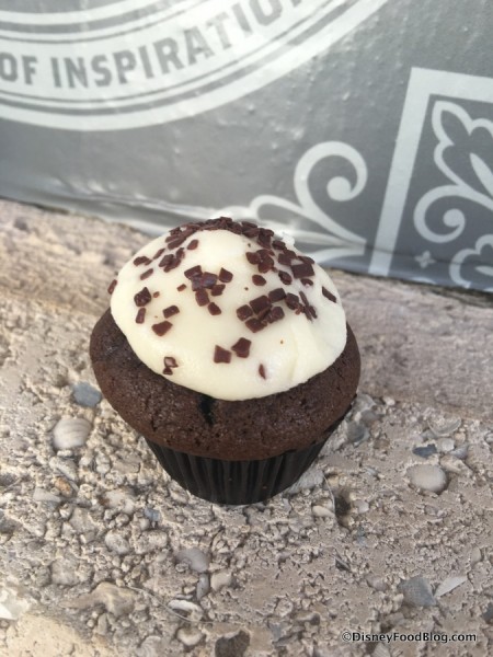 Mini Black and White Cupcake