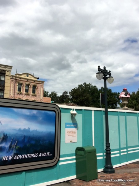 Construction Walls in Hollywood Studios