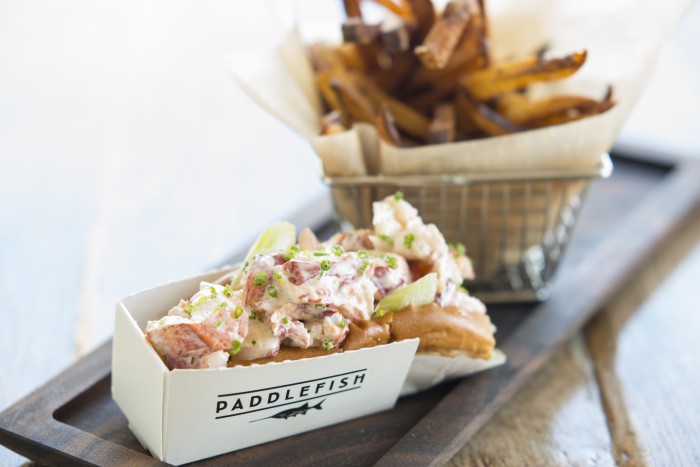 lobsterroll_paddlefish_2016