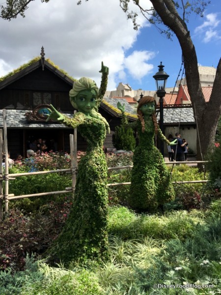 Anna and Elsa Topiary