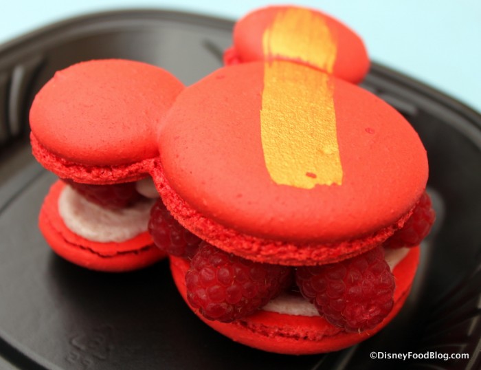 Mickey Macaron