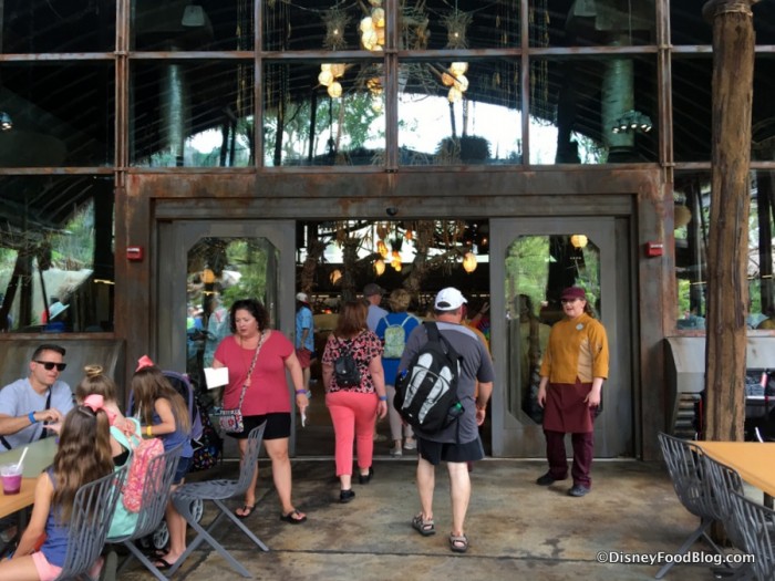 Entering Satu'li Canteen