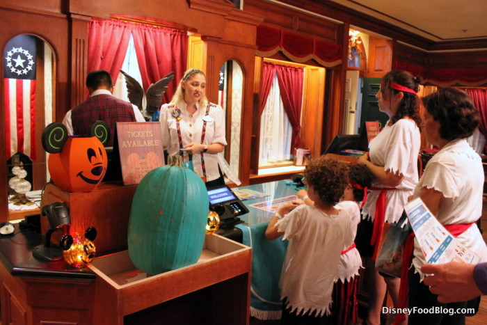 Allergy-friendly trick-or-treat spot