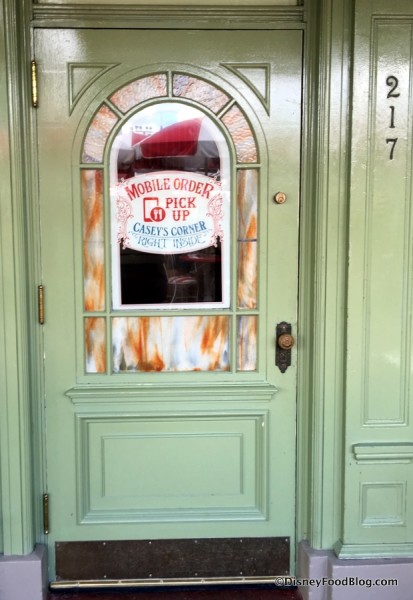 Mobile Order Pickup at Casey's Corner