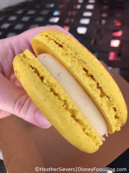 Eggnog Macaron