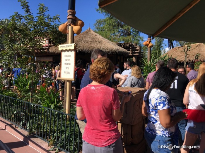 Opening Day Lines at Choza de Margarita