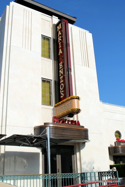 Maris & Enzo's Ristorante sign