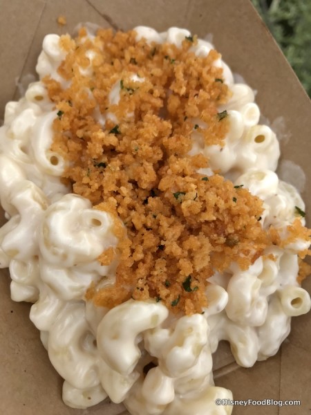 Creamy Mac & Cheese with Garlic Bread Crumble