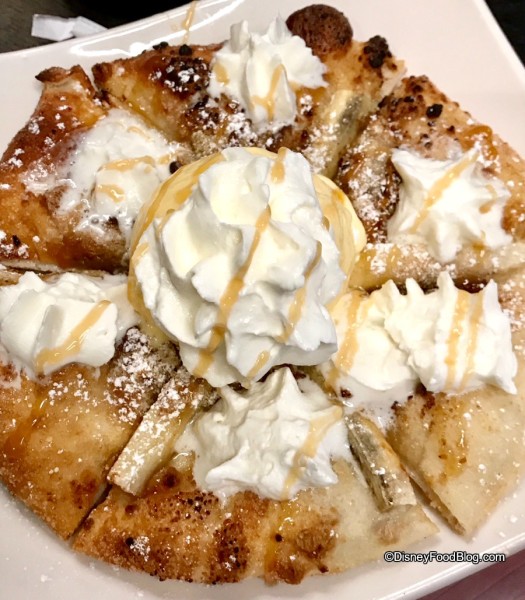 Banana Streusel Pizza