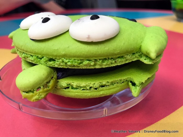 Alien Macarons